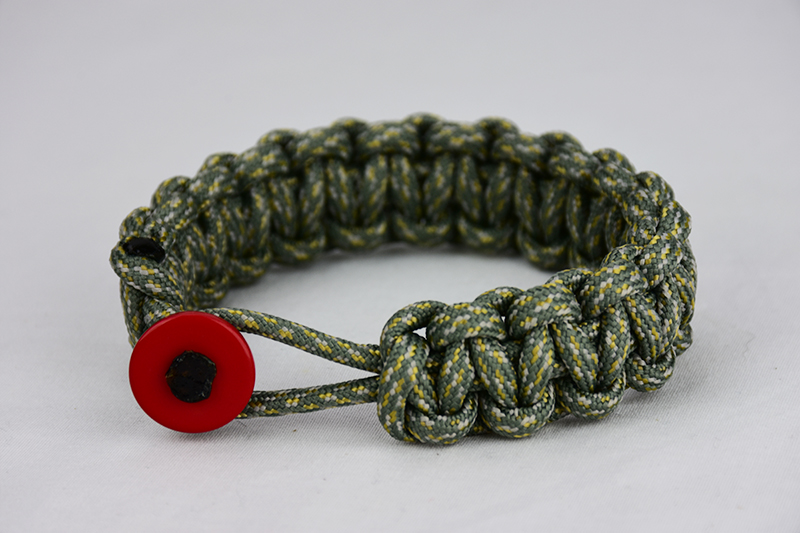 acu camouflage paracord bracelet unity band red button front